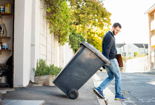 Best Yard Cleanup Services  in Edwardsville, KS